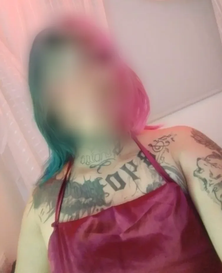 Chaima, 32