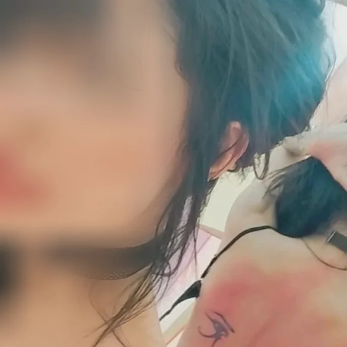 Elif, 25