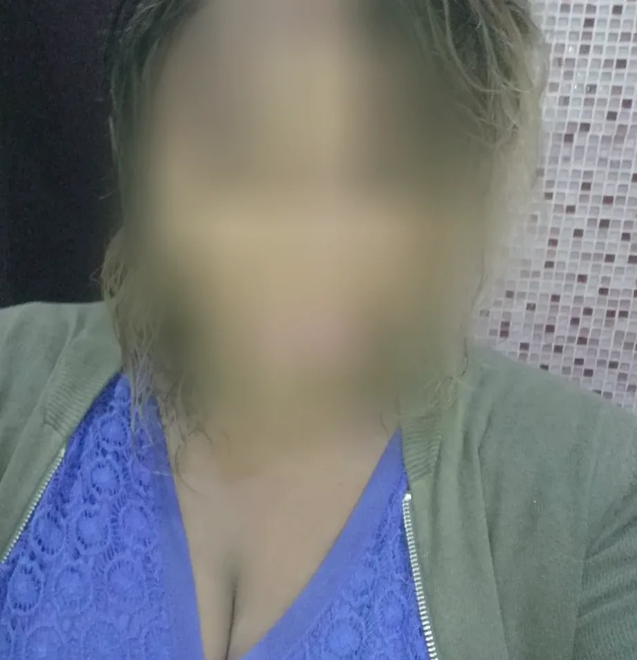 Emma, 27
