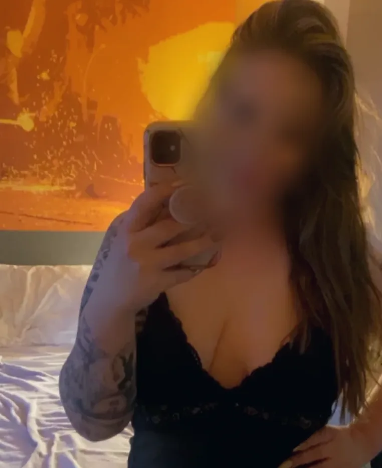 Kimberly, 29