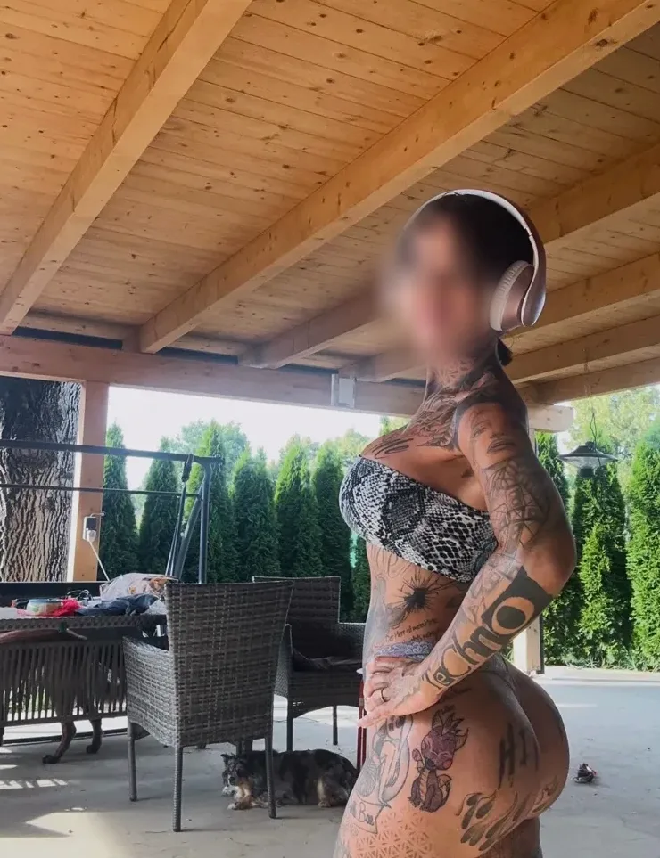 Rosanne, 26