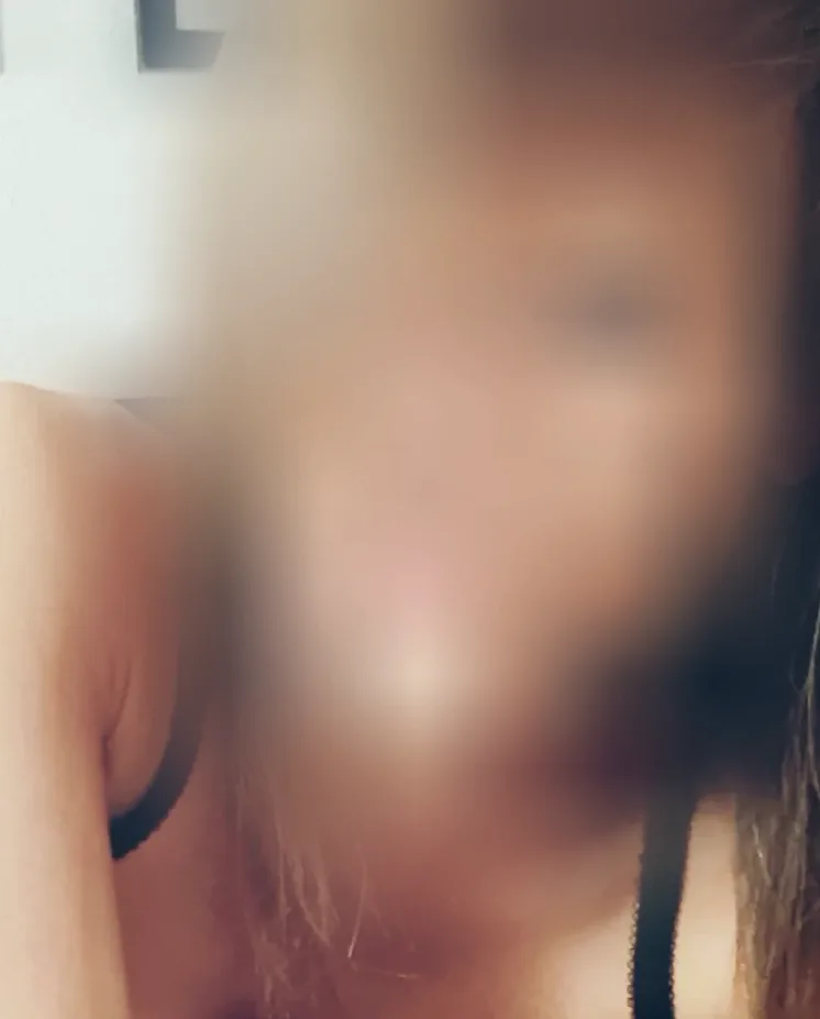 Sophie, 29
